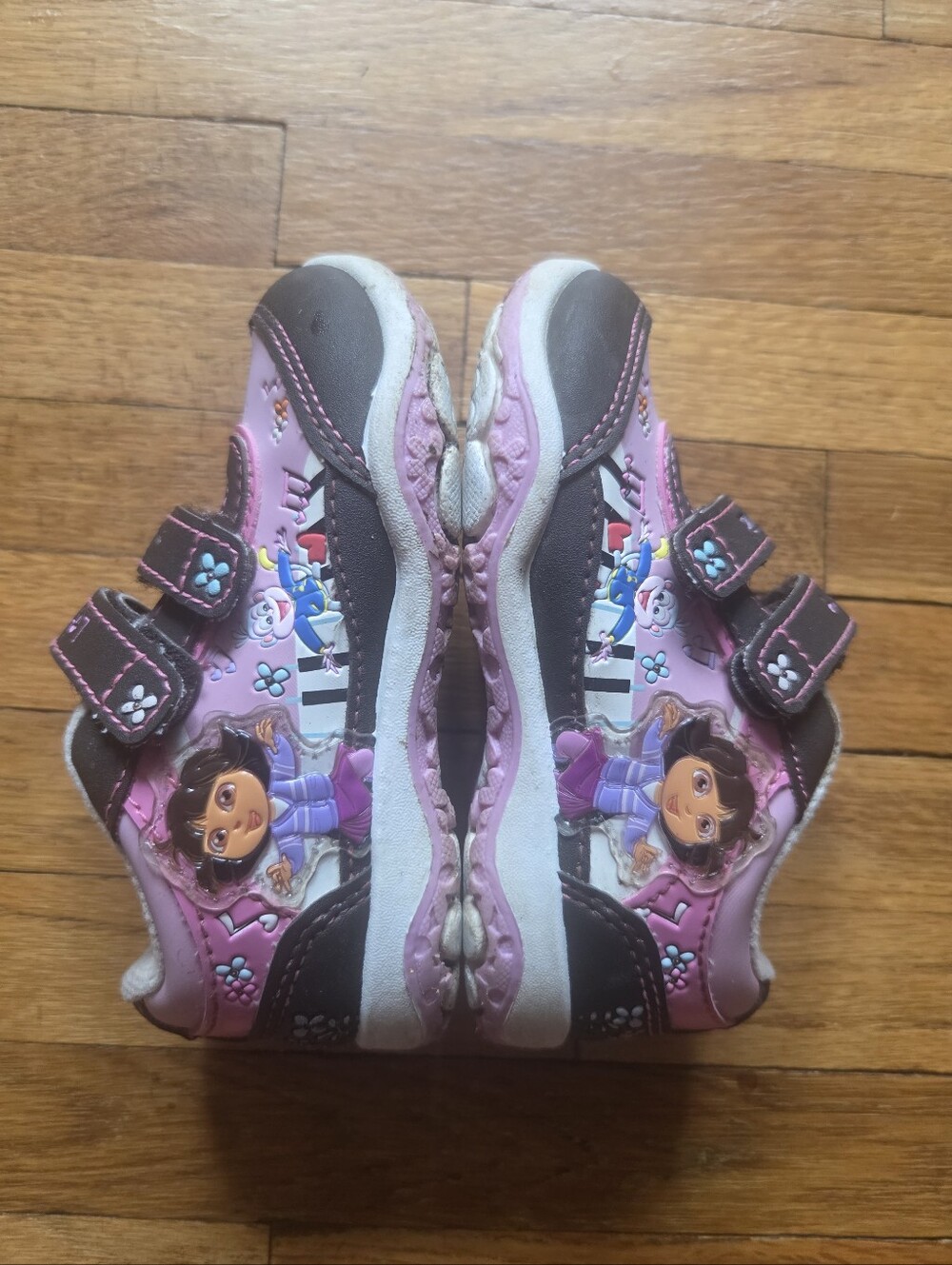 Girl's Pink Dora the Explorer Velcro Sneakers Vintage Y2k